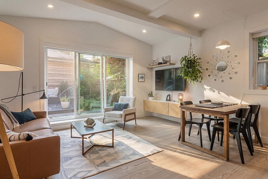 1372 E 10th Avenue Vancouver, BC - 14