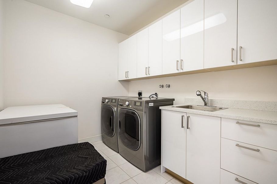 1203 W 38th Avenue Vancouver, BC - 33
