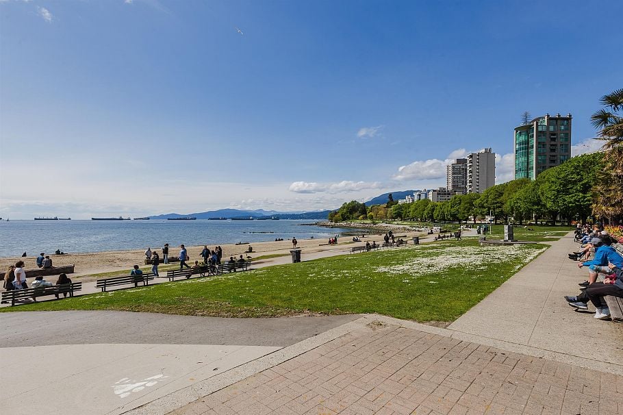 204 1740 Comox Street Vancouver, BC - 37