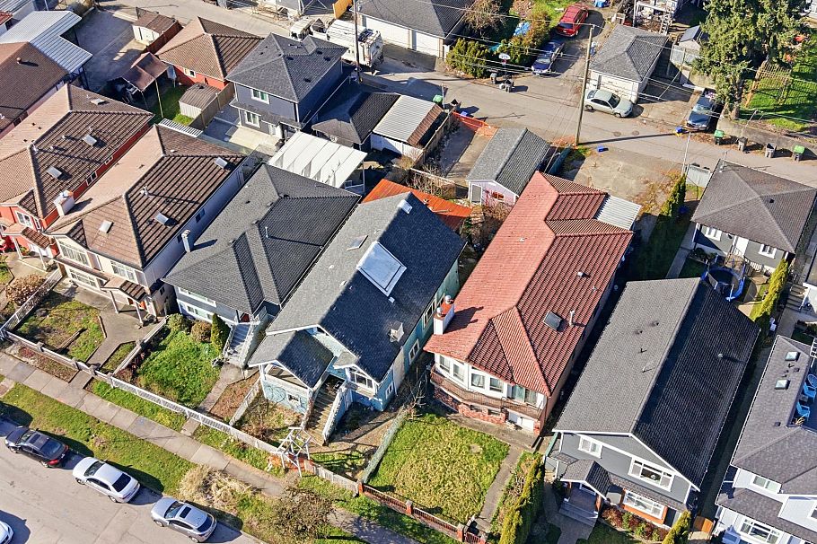 5541 Lanark Street Vancouver, BC - 5