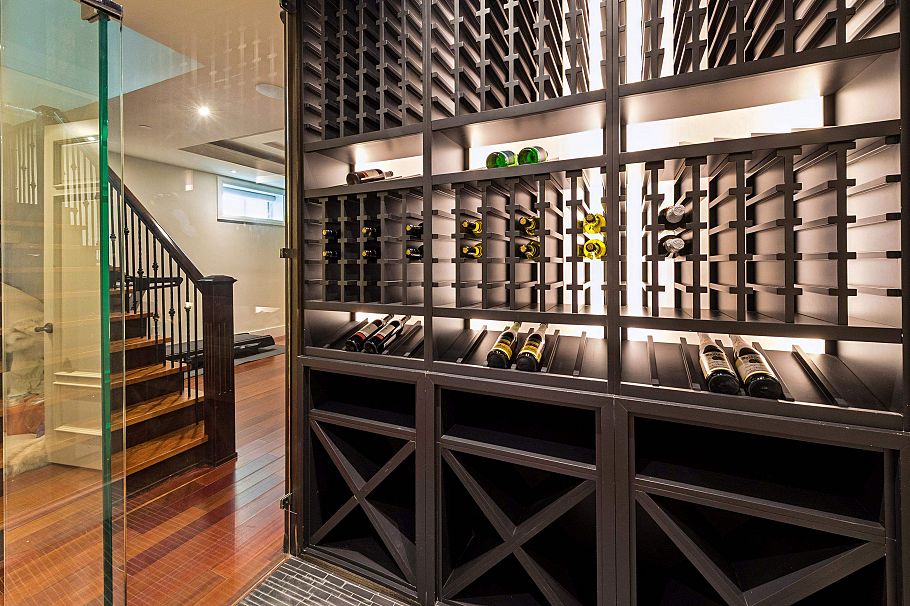 3058 W 44th Avenue Vancouver, BC - 31