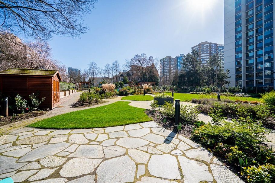 204 1740 Comox Street Vancouver, BC - 30