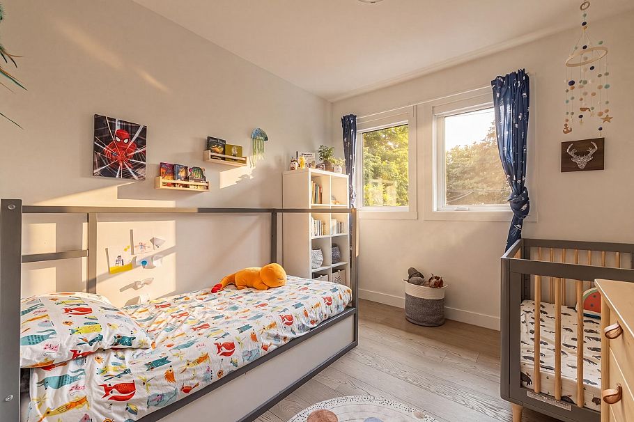 1372 E 10th Avenue Vancouver, BC - 23