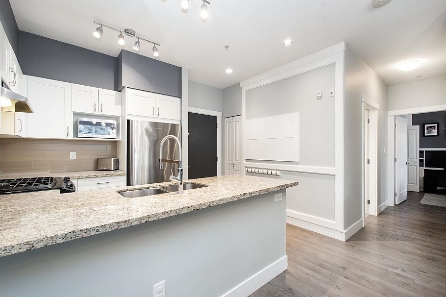 104 1111 E 27th Street North Vancouver, BC - 20