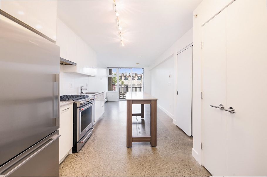 305 231 E Pender Street Vancouver, BC - 9