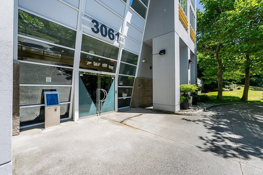 1403 3061 E Kent Avenue North Vancouver, BC - 2