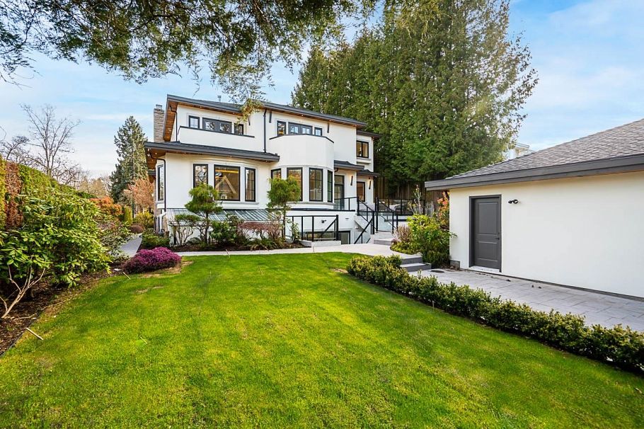 1203 W 38th Avenue Vancouver, BC - 37