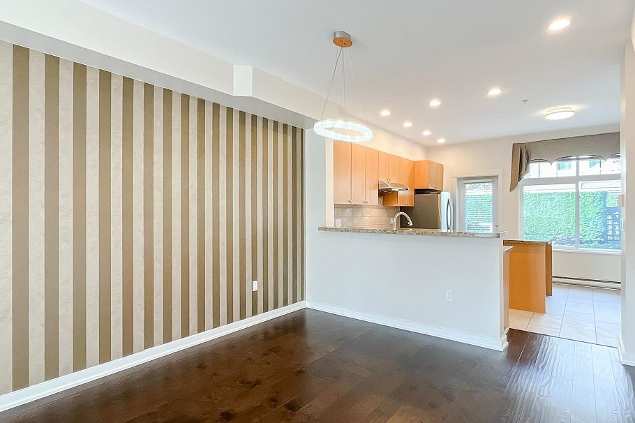 7425 Columbia Street Vancouver, BC - 9