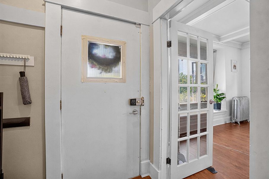2063 W 37th Avenue Vancouver, BC - 28