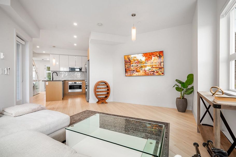 1710 Larson Road North Vancouver, BC - 4