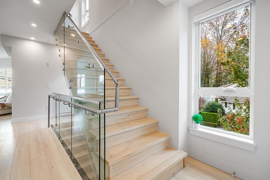 1710 Larson Road North Vancouver, BC - 11