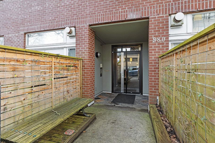 307 980 W 22nd Avenue Vancouver, BC - 2