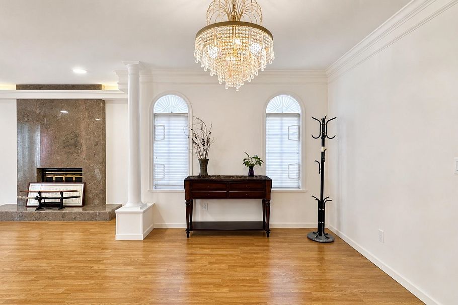 3713 W 31st Avenue Vancouver, BC - 9