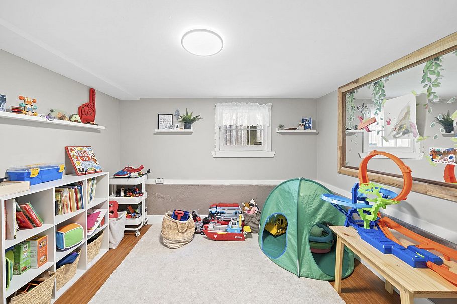 3750 W 17th Avenue Vancouver, BC - 14