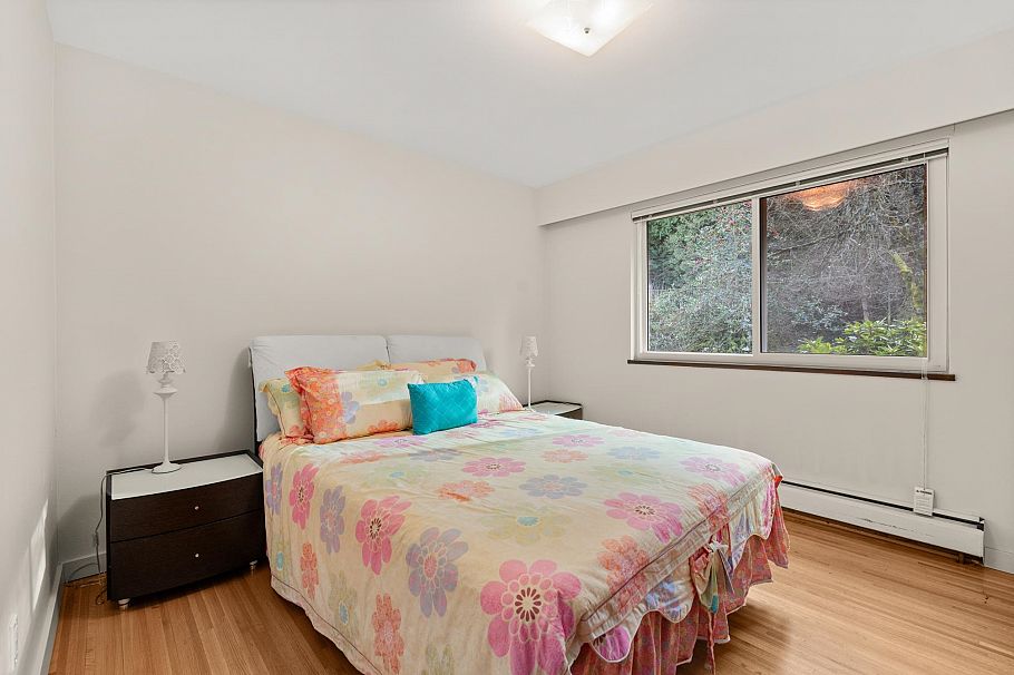 4651 W 16th Avenue Vancouver, BC - 14