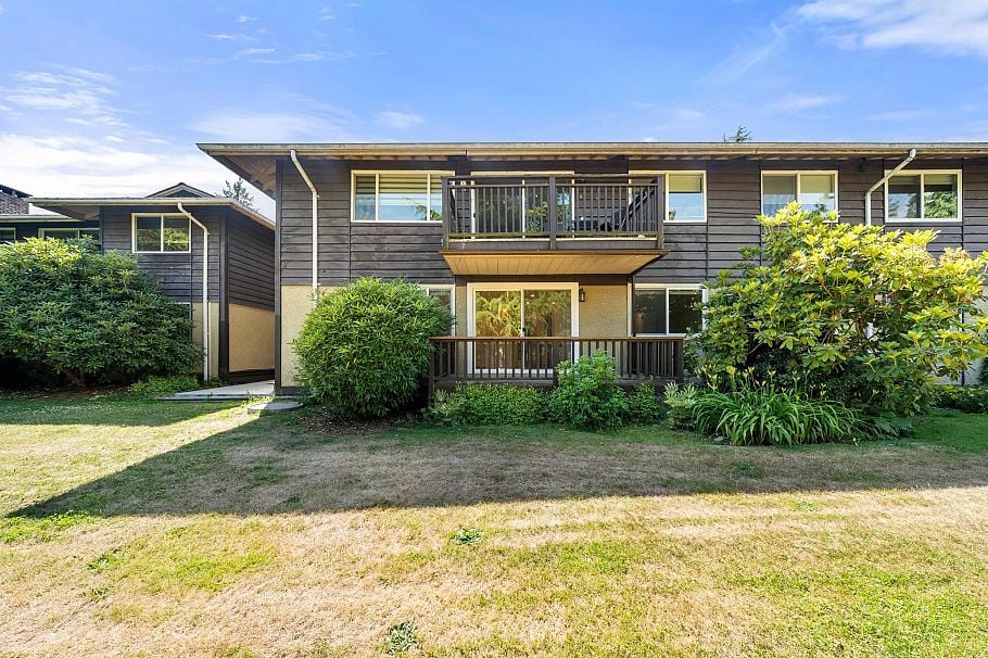 911 555 W 28th Street North Vancouver, BC - 16