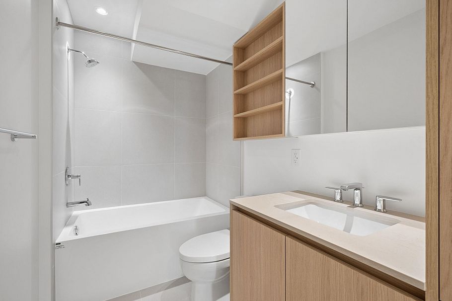 221 2820 Nanaimo Street Vancouver, BC - 10