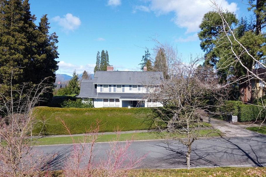 1570 W 36th Avenue Vancouver, BC - 34