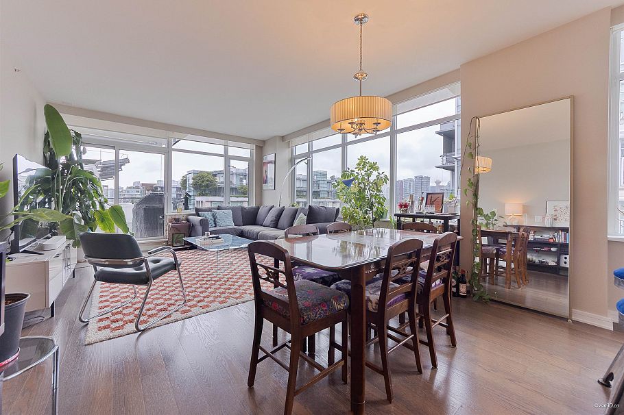 803 1661 Ontario Street Vancouver, BC - 4
