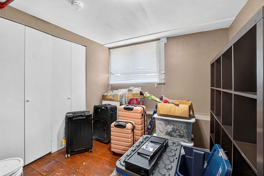 2063 W 37th Avenue Vancouver, BC - 21