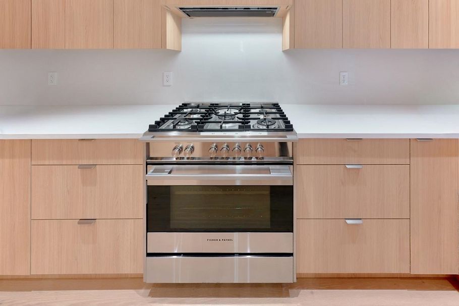 806 Montroyal Boulevard North Vancouver, BC - 9