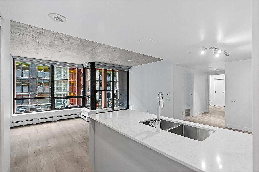 202 128 W Cordova Street Vancouver, BC - 6