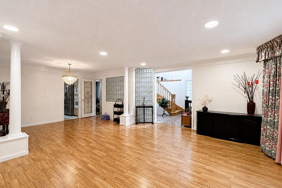 3713 W 31st Avenue Vancouver, BC - 5