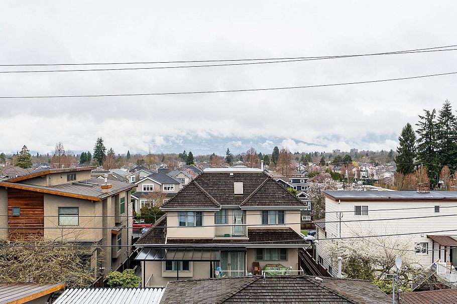 1 2837 Oliver Crescent Vancouver, BC - 3