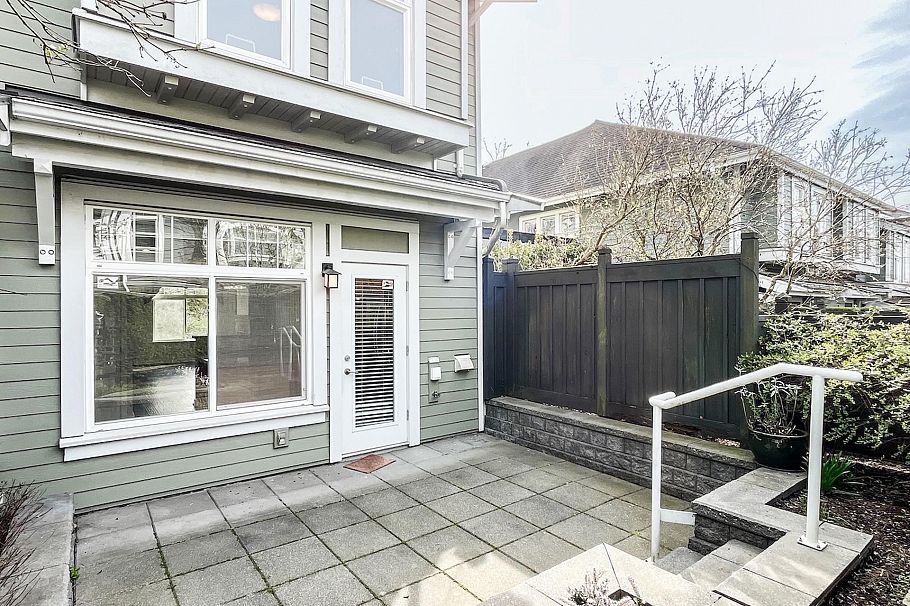 7425 Columbia Street Vancouver, BC - 23