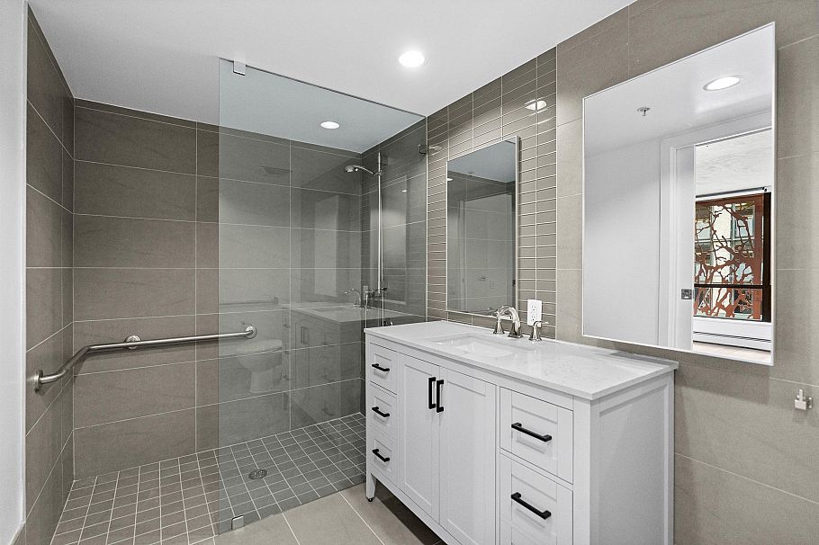 202 128 W Cordova Street Vancouver, BC - 10
