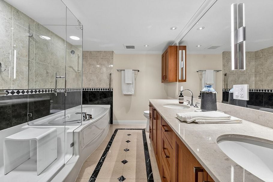 306 1383 Marinaside Crescent Vancouver, BC - 20