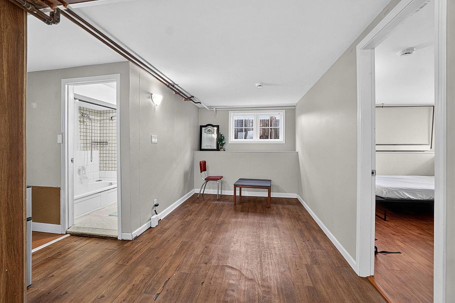 2063 W 37th Avenue Vancouver, BC - 7