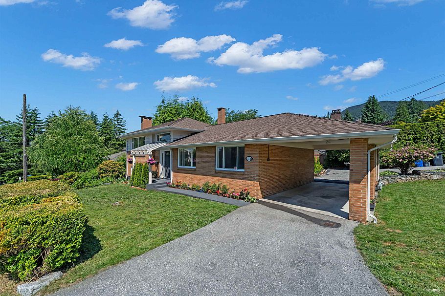 330 W Braemar Road North Vancouver, BC - 19