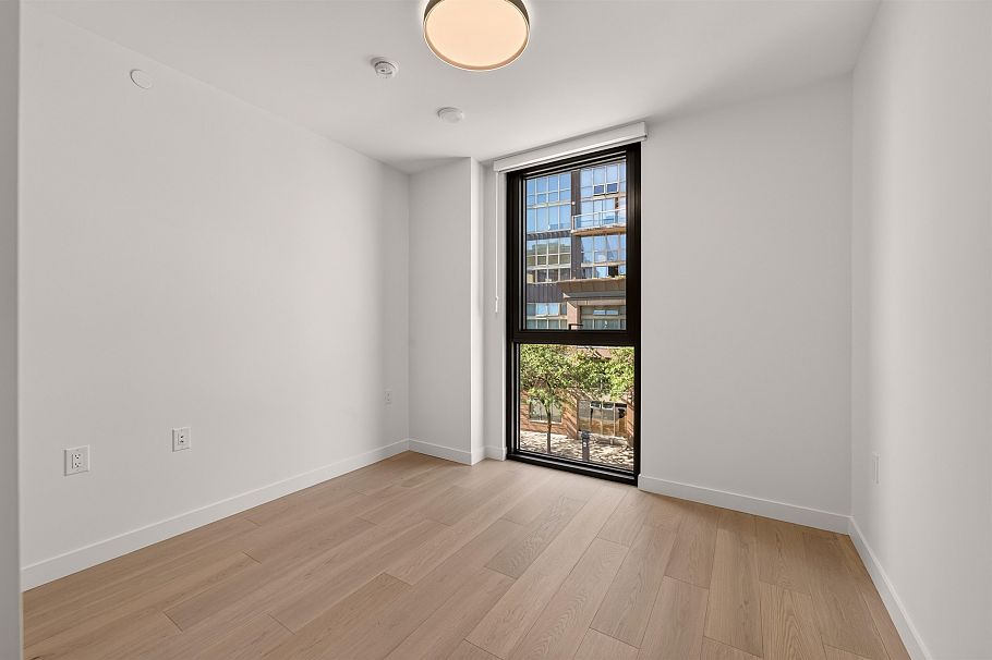 302 1526 W 6th Avenue Vancouver, BC - 32