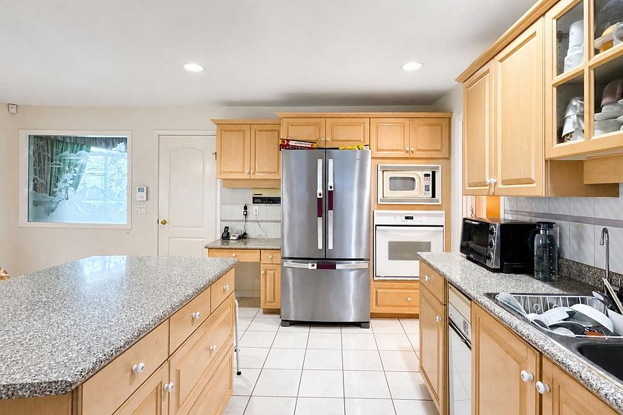 3713 W 31st Avenue Vancouver, BC - 11