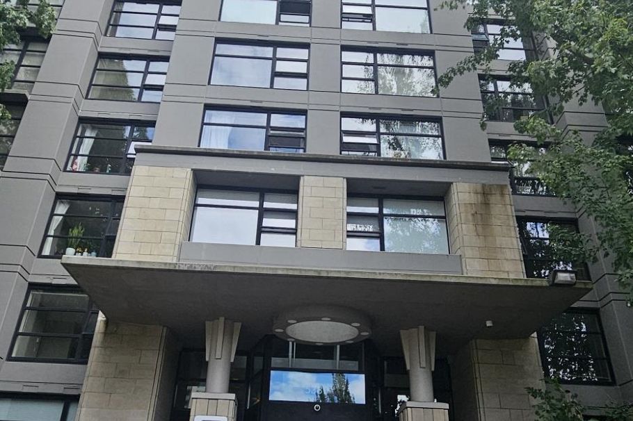 601 5380 Oben Street Vancouver, BC - 2