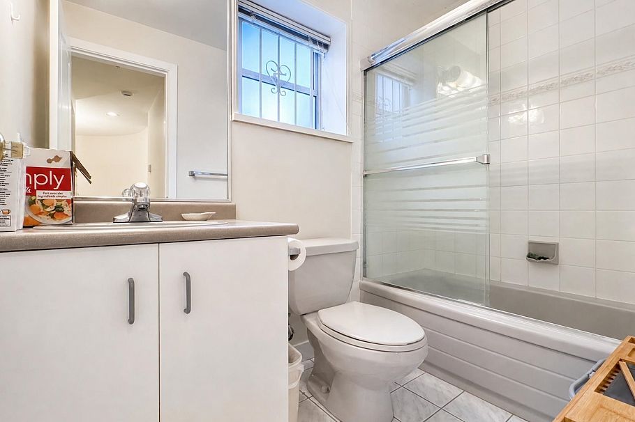 3713 W 31st Avenue Vancouver, BC - 30