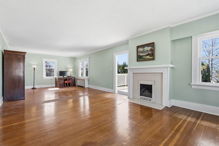 1570 W 36th Avenue Vancouver, BC - 17