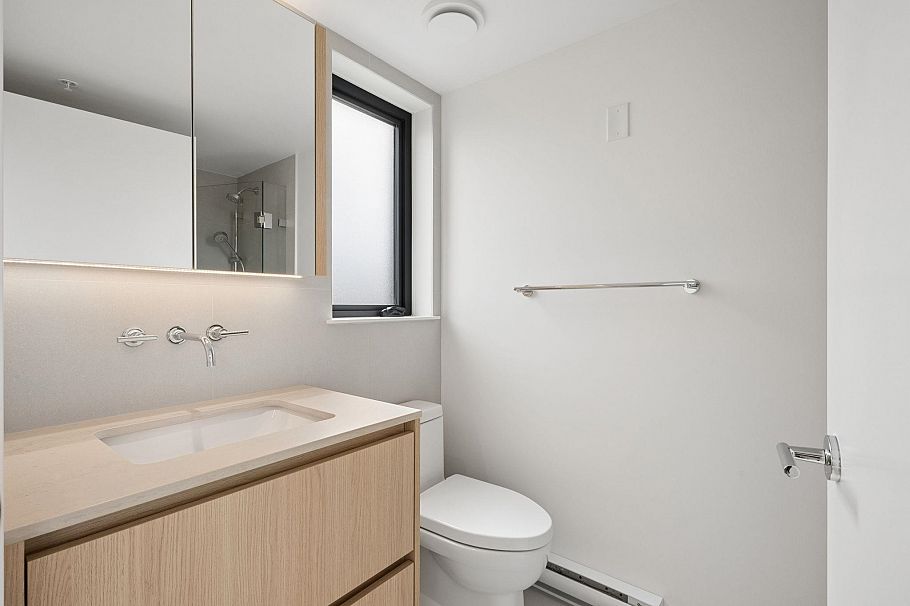 221 2820 Nanaimo Street Vancouver, BC - 18