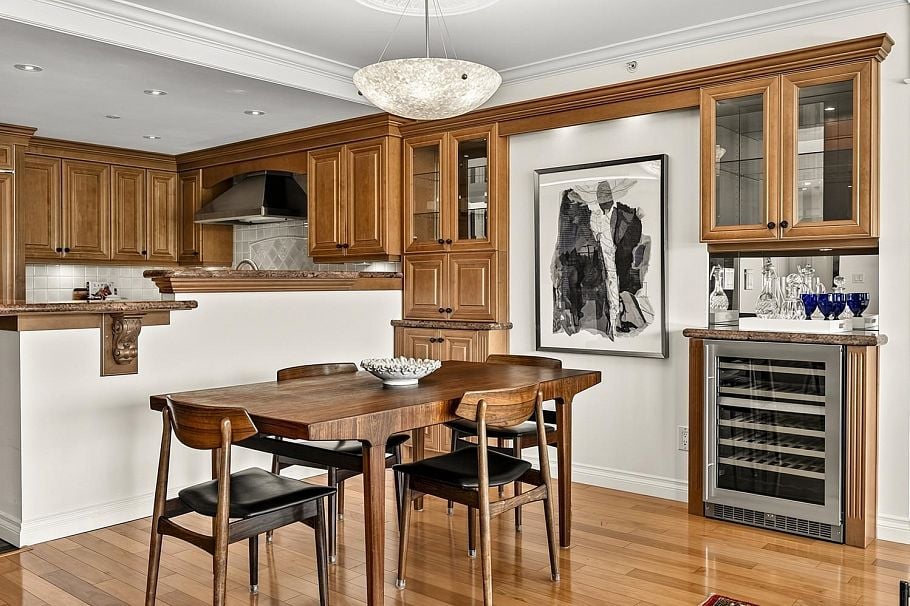 306 1383 Marinaside Crescent Vancouver, BC - 9