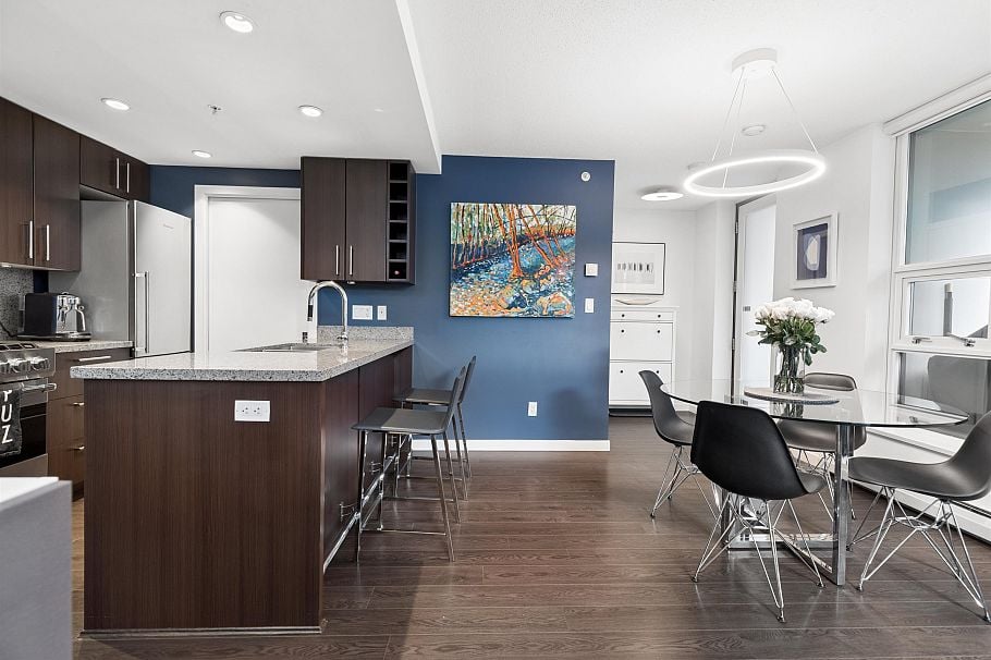 156 W 1st Avenue Vancouver, BC - 13