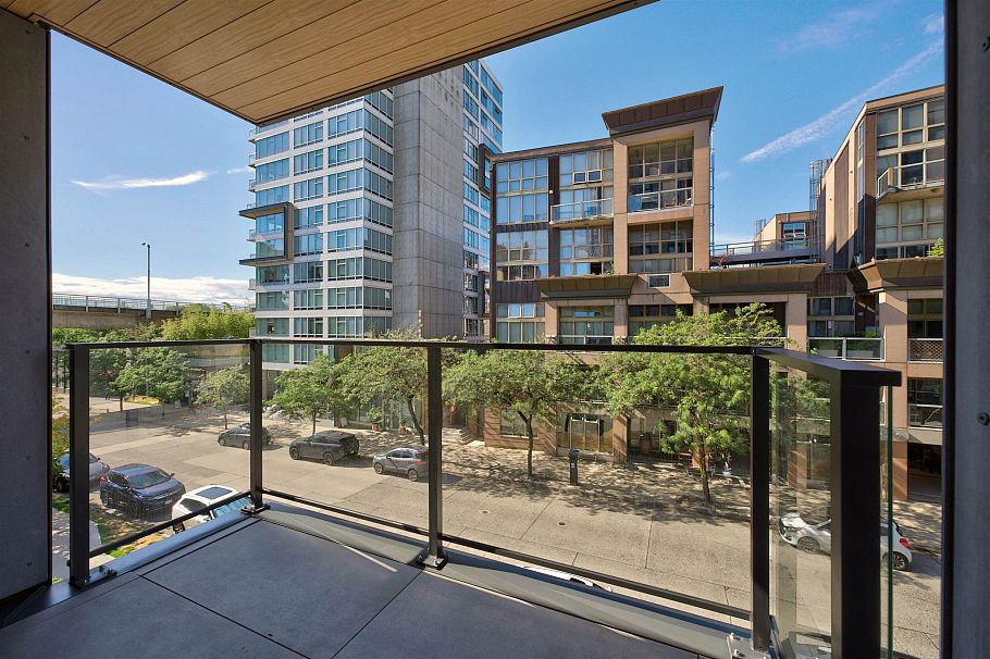 302 1526 W 6th Avenue Vancouver, BC - 37