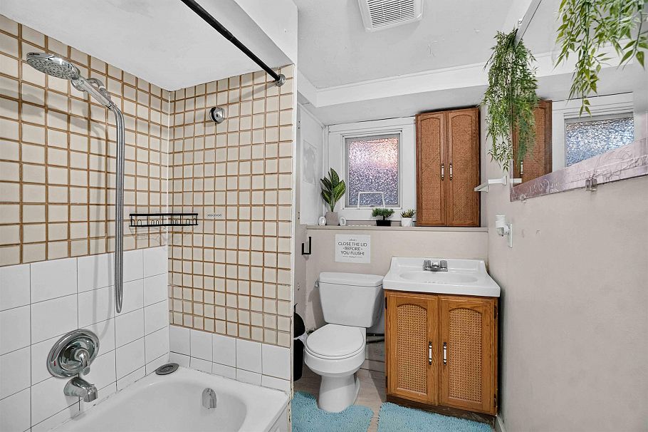 2063 W 37th Avenue Vancouver, BC - 13