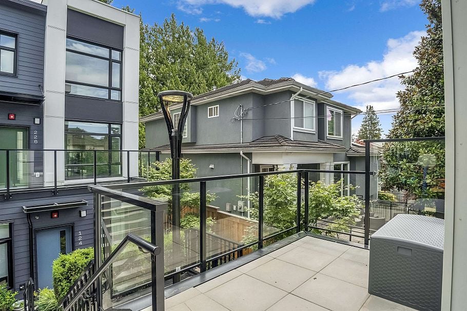 231 1012 W 47th Avenue Vancouver, BC - 20