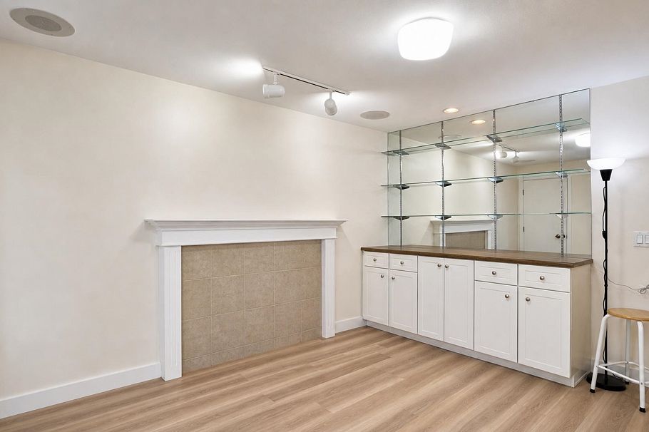 3713 W 31st Avenue Vancouver, BC - 33