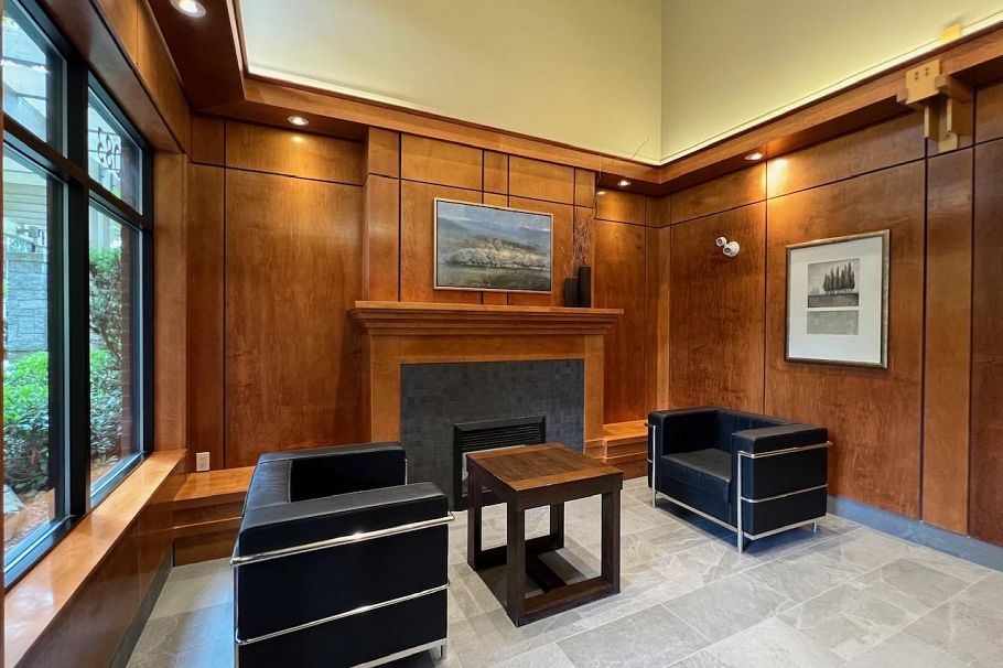 425 2083 W 33rd Avenue Vancouver, BC - 2