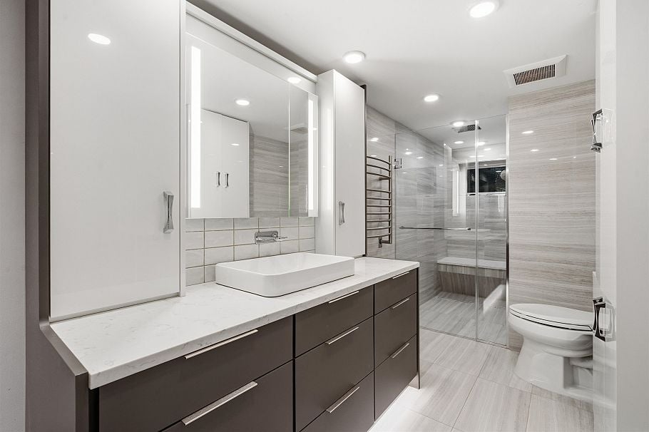 3240 W 1st Avenue Vancouver, BC - 34