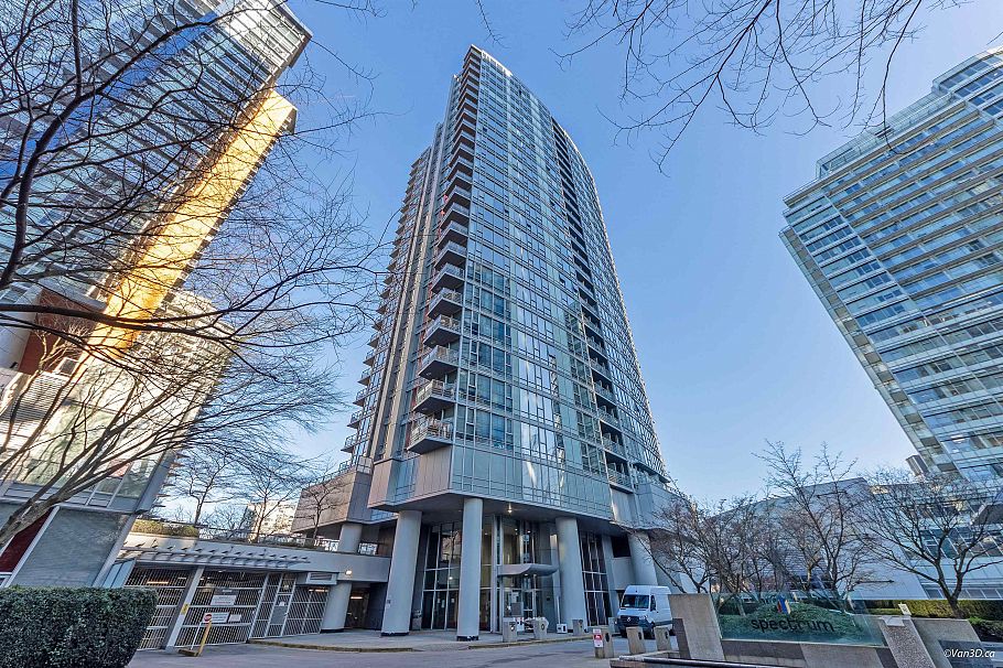 1209 131 Regiment Square Vancouver, BC - 1