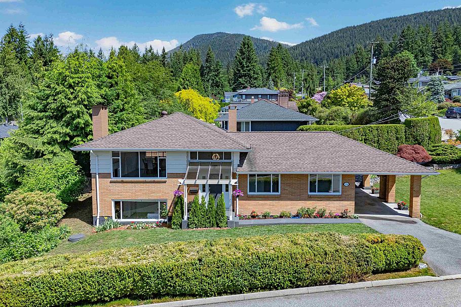 330 W Braemar Road North Vancouver, BC - 24