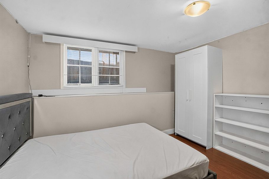 2063 W 37th Avenue Vancouver, BC - 11